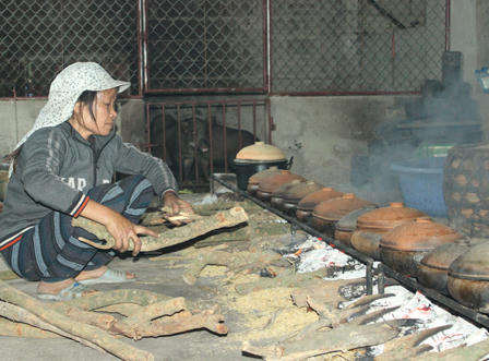 Giáp Tết, làng cá kho Đại Hoàng "nổi lửa" suốt ngày đêm 